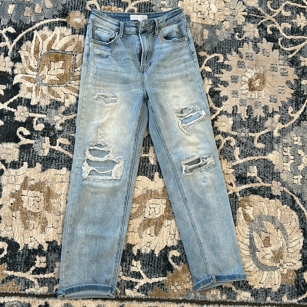 Risen Straight Leg Jeans